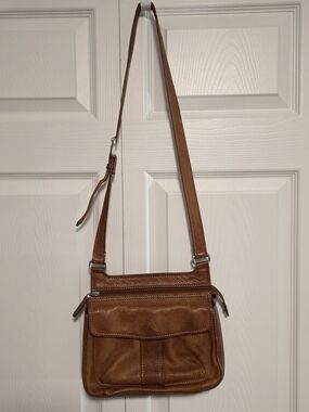 Vintage Fossil Brown Leather Crossbody with Front Flap and Zip MODEL 75082